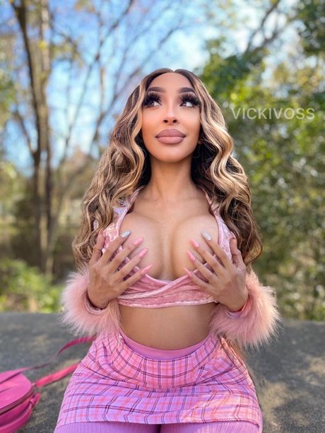 Vicki Voss 裸モデル 写真