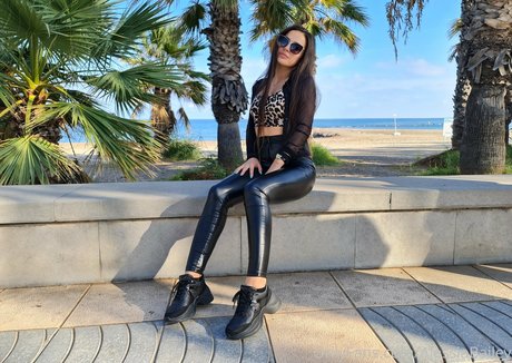 Alessiabailey ポルノスター 画像