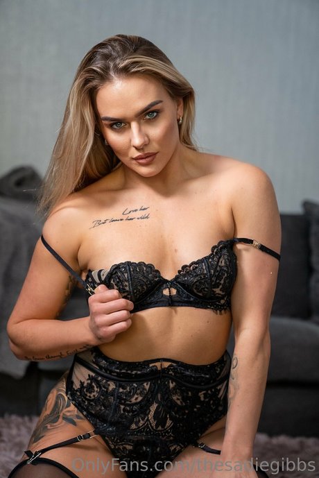 Sadie Gibbs 完璧なスター 写真