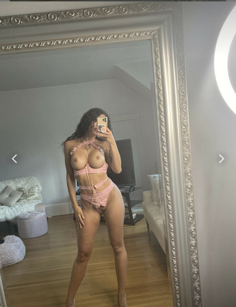 Coralitaxxo 女優 画像