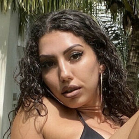 Coralitaxxo ポルノモデル 画像
