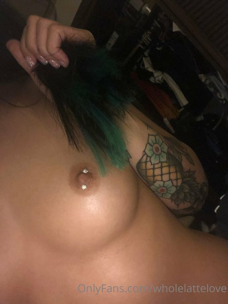 Alicia Bean ヌードスター 写真