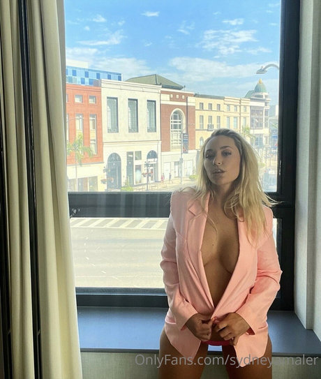 Sydney Maler 高品質のポルノスター 写真