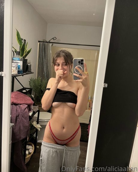 Alicia Allen 完璧なスター 画像