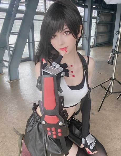 Hirariann 裸の女優 写真
