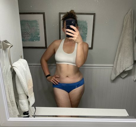 Emily Sequoia 美しいスター 写真