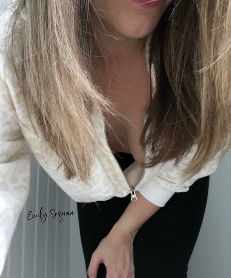 アマチュア3P OnlyFans パーフェクト 写真