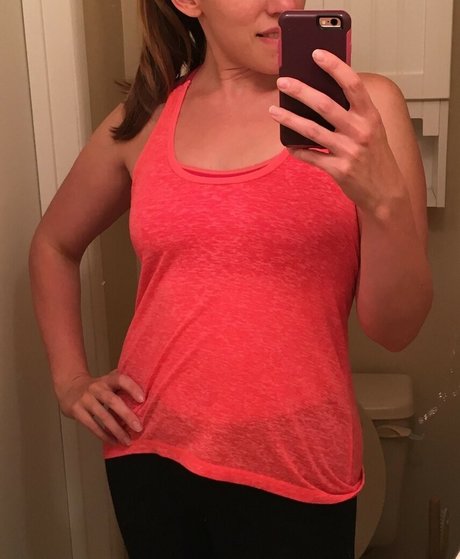 Emily Sequoia ホットなポルノスター 写真