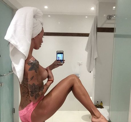 Svetlana Lavrikova ホットスター 画像