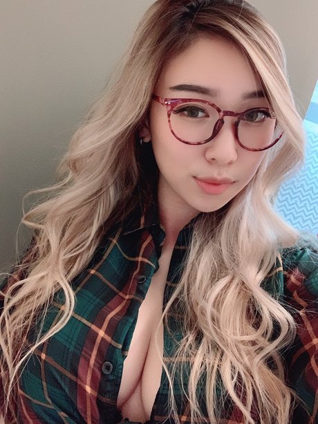 Luna Ly top profile image