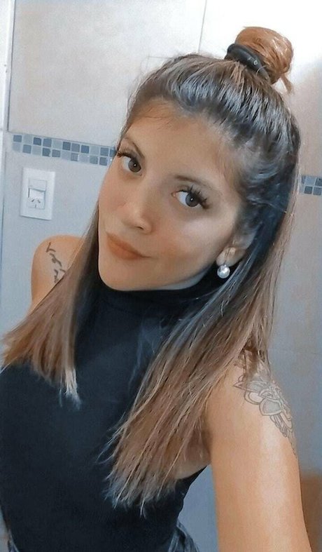 hornylatina26 独占スター 写真