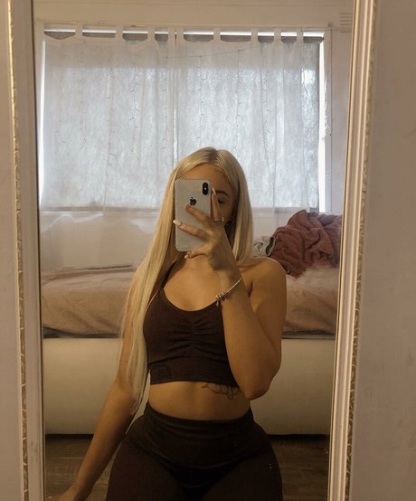 Claire Freeman XXXモデル 画像