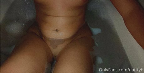 natttyb ポルノ女優 写真