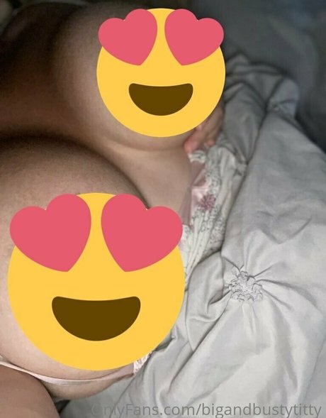 bigandbustytitty トップ女優 画像