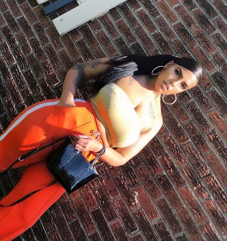 Brasi Quinzel スター ヌード 画像