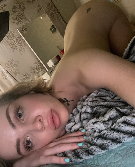 Aliya Brynn 素敵なモデル 写真