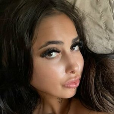 Sweeetestsel 美しいポルノスター 写真