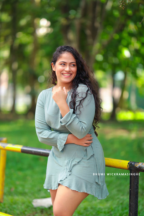 Sandani Fernando ヌードのポルノスター 写真