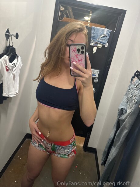 collegegirlsofficial ヌードモデル 写真