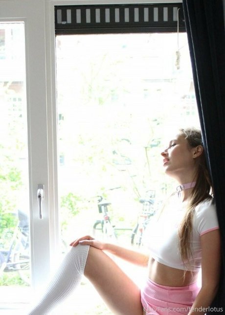 alinashine スター ヌード 写真