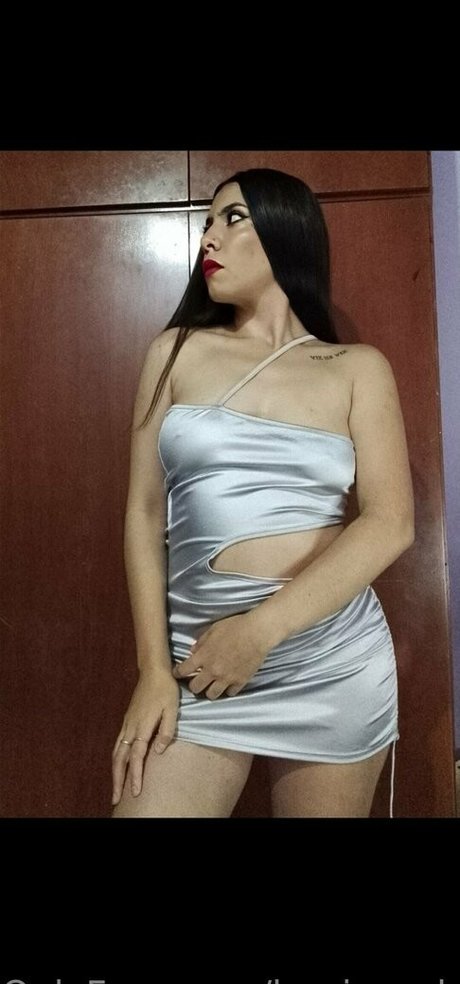 lareinarubi 独占女優 写真