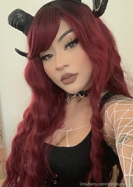 imnoturwaifu profile image