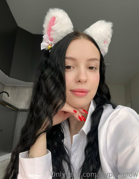 lilypinkglow 完璧な女優 写真