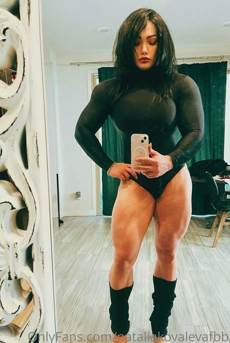 nataliakovalevafbb アートスター ギャラリー