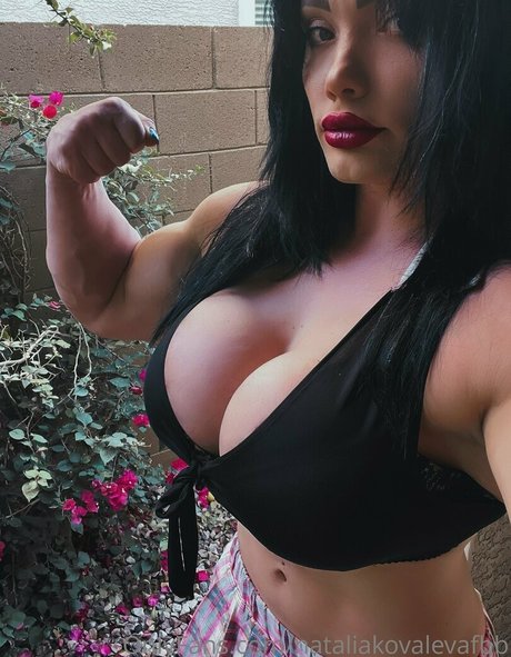 nataliakovalevafbb 完璧なモデル 画像