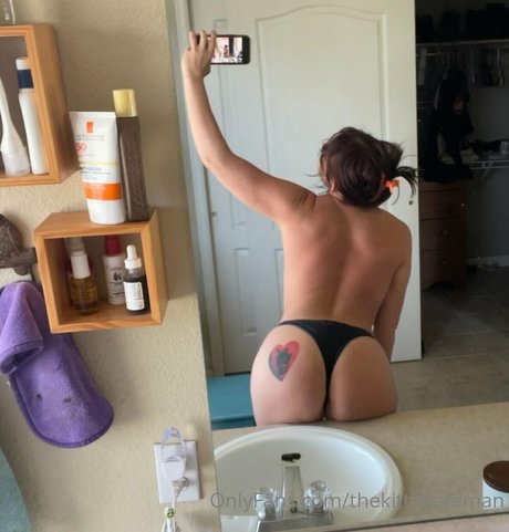 痩せたシーメールOnlyFans セクシー ギャラリー