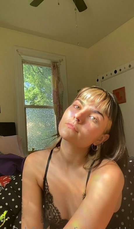 ines capable ヌードモデル 写真