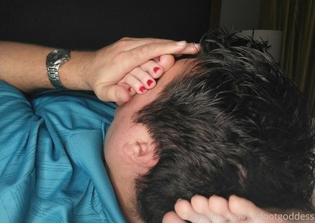 lynfootgoddess セクシーなポルノスター 画像