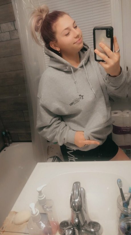 kayy lovee ヌード女優 画像