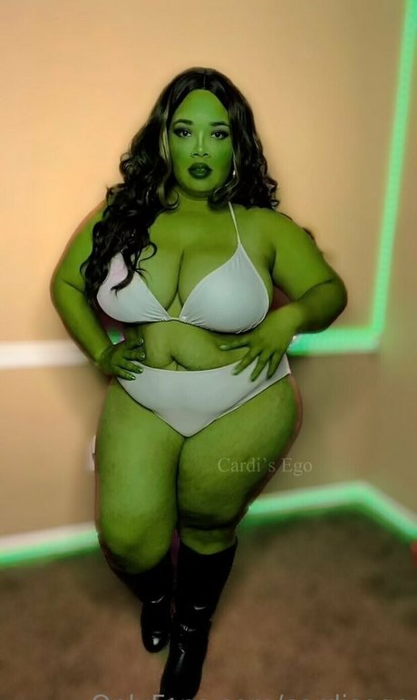 オイルを塗った黒檀のOnlyFans セクシー裸 写真