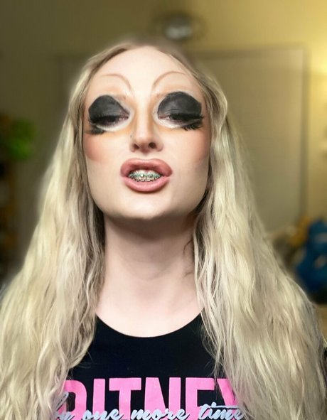 cecenicolesmith アダルトスター 写真