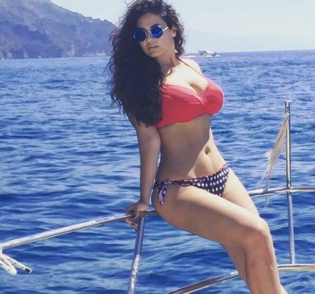 Fabiana Pastorino セクシーなスター ギャラリー