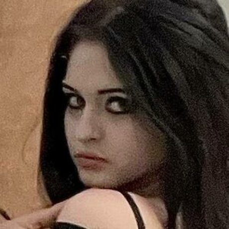 Bleachb0n3s ヌードのポルノスター 写真