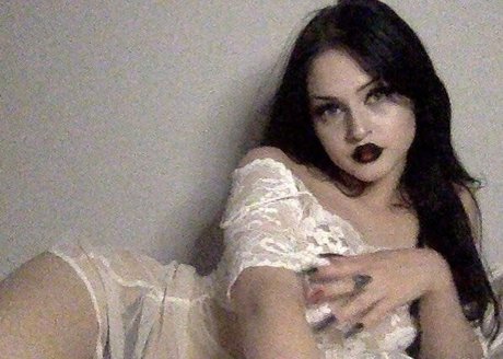 Bleachb0n3s ヌード女優 ギャラリー