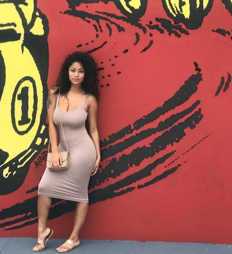 Patrise Kaitlyn 裸のモデル 写真