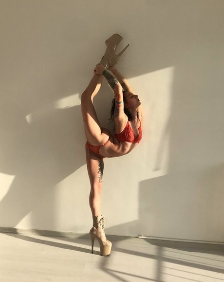 Zeynep Renda 美しいモデル 画像