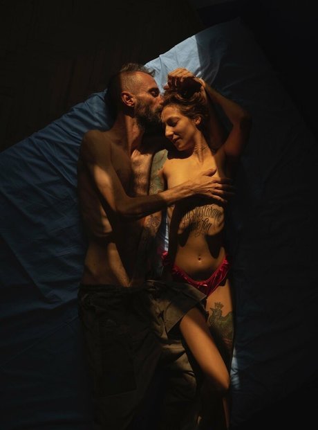 Zeynep Renda HDモデル 写真