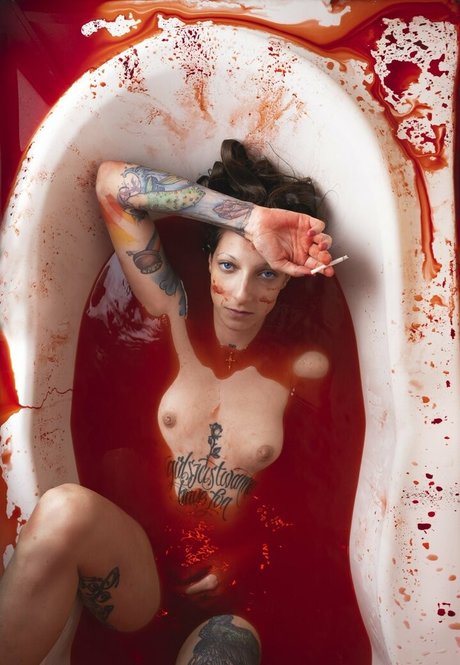 Zeynep Renda XXXモデル 写真
