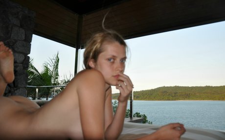 Teresa Palmer エロティックなポルノスター 写真