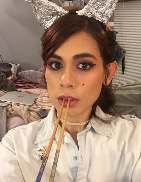 Slugboi エロティック女優 画像