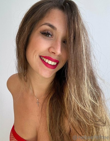 nebeefefree セクシーなポルノスター アーカイブ