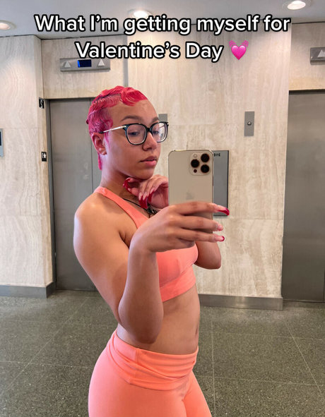 Caileneasely 完璧なスター 写真