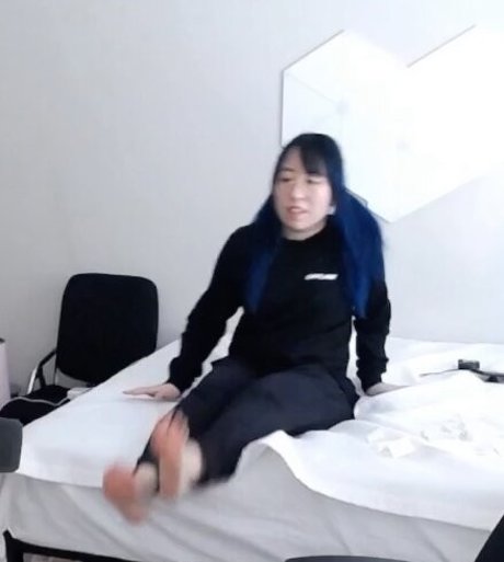 lolnatsumiii セクシー女優 画像