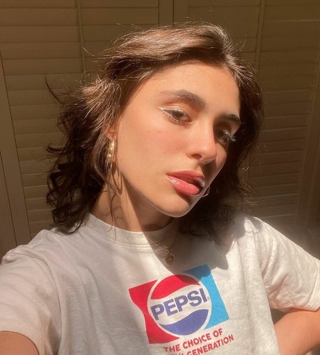 Yasmeen Fletcher ホットなスター 画像