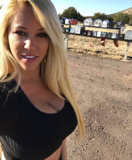 Nicolle A エロティックなポルノスター ギャラリー