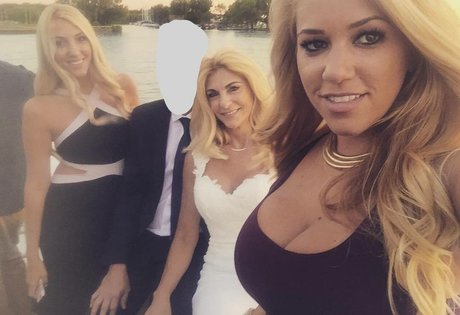Nicolle A ホットモデル 画像